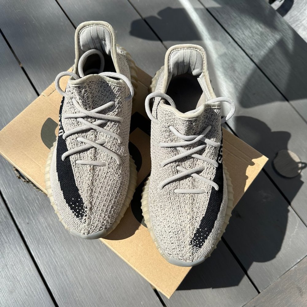 Like New Yeezy Boost 350 V2